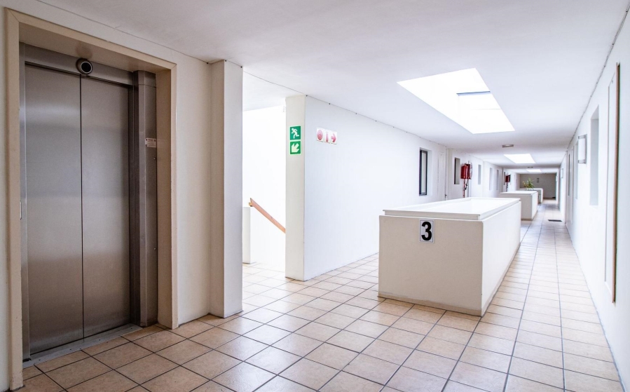 2 Bedroom Property for Sale in Gansbaai Central Western Cape